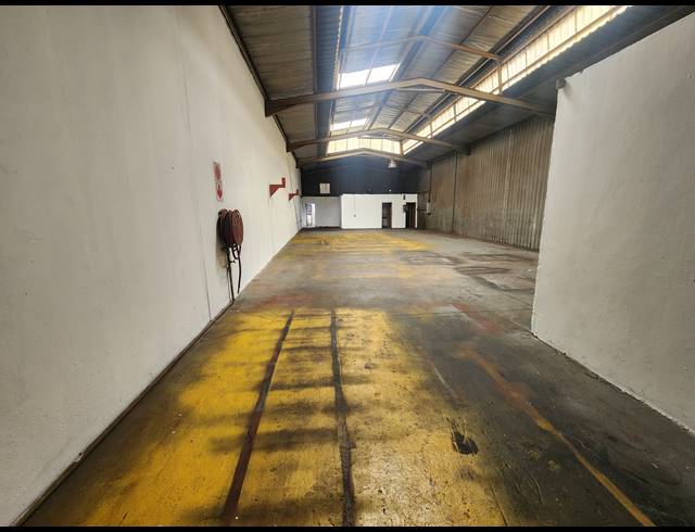 285M² WAREHOUSE TO LET IN WADEVILLE